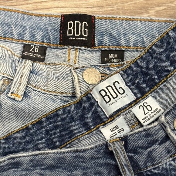 BUNDLE OF 2 PAIR - BDG Urban Outfitters Mom‎ High-Rise Ripped Jeans Size 26 - Picture 2 of 16